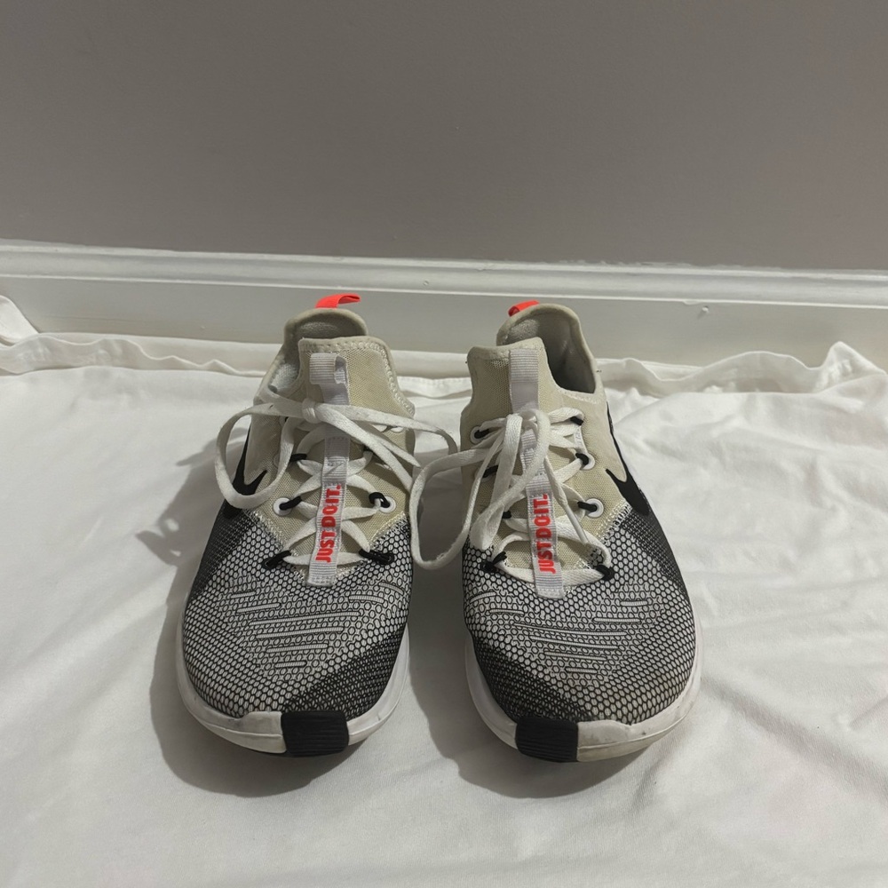 Nike Free TR8 Sneakers